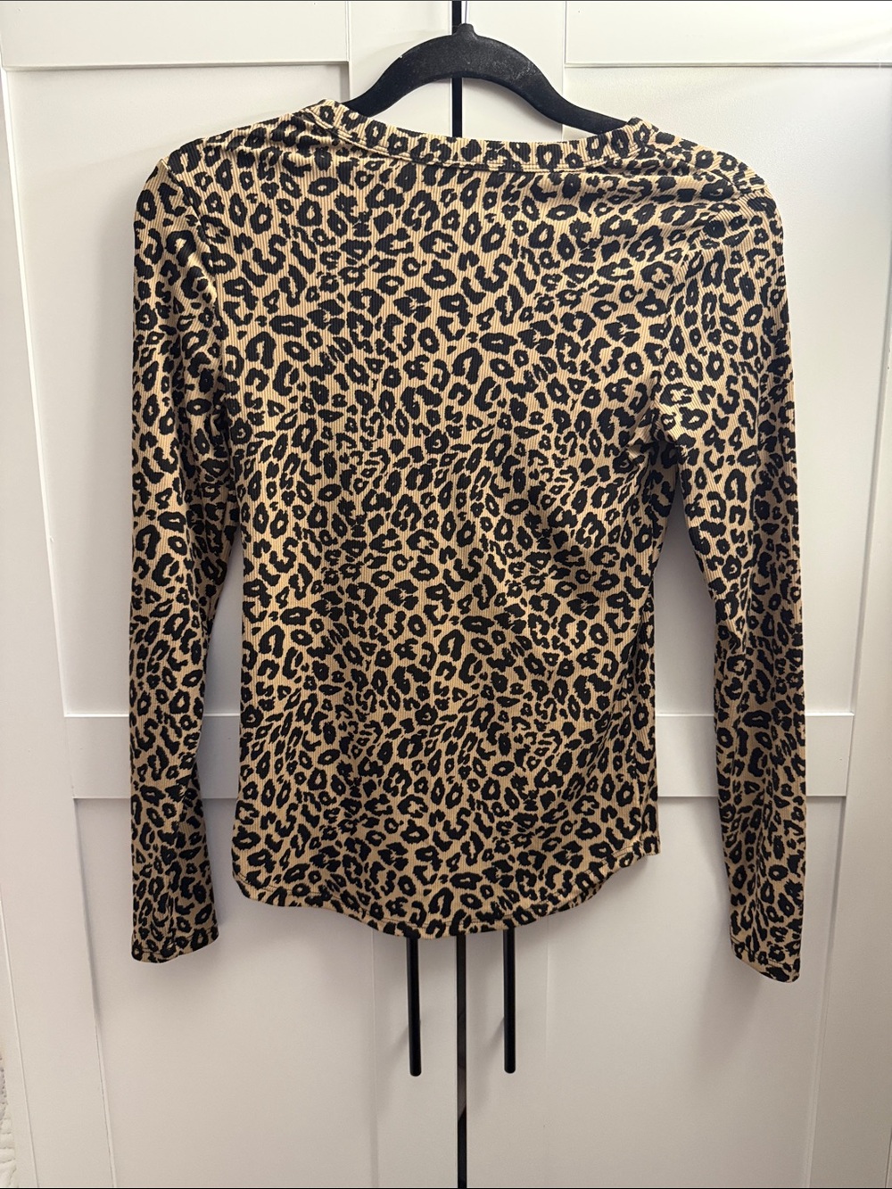 Leopard Print Long Sleeve Top - Picture 2 of 2